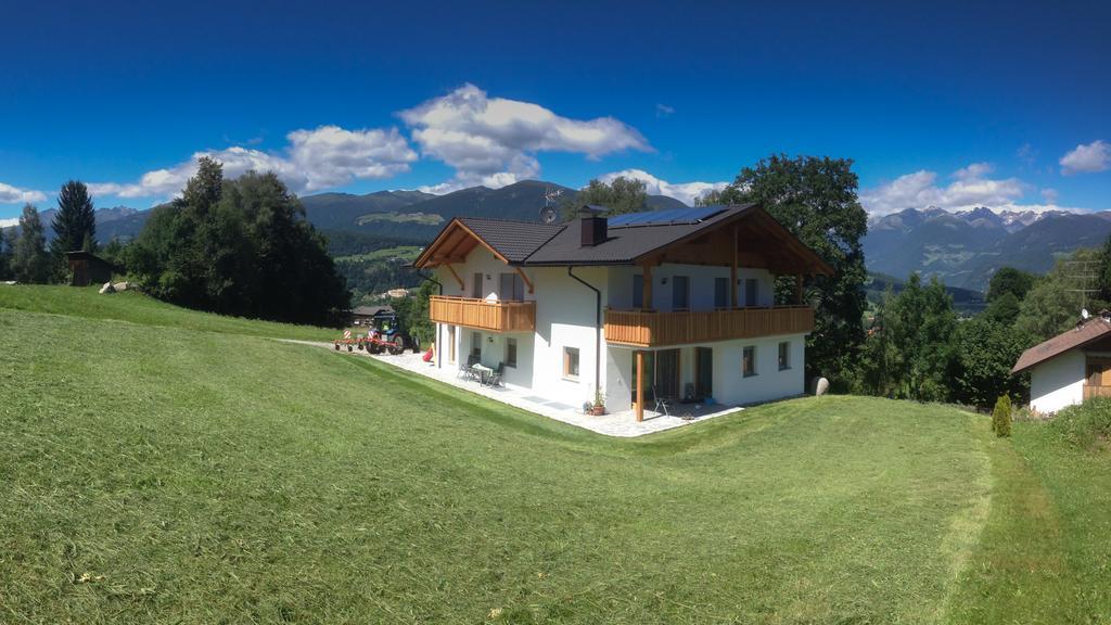 Ferienwohnungen Schlosshaeusl San Lorenzo di Sebato Εξωτερικό φωτογραφία
