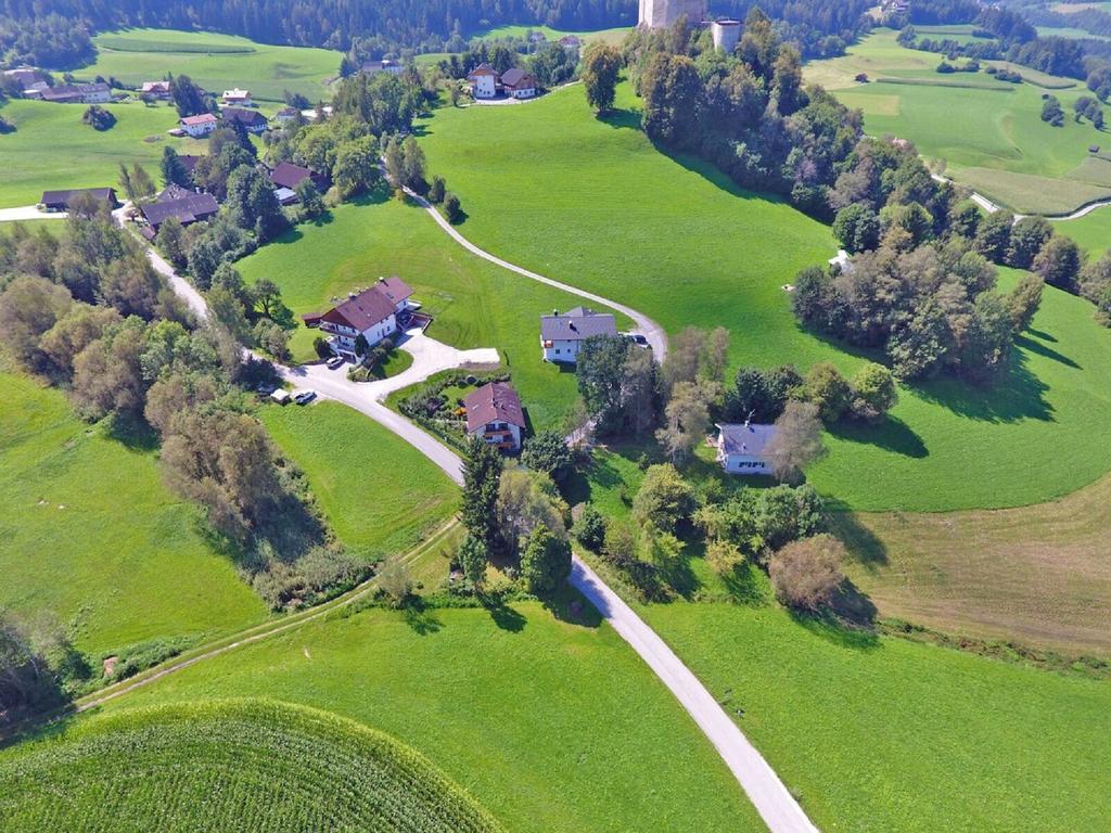 Ferienwohnungen Schlosshaeusl San Lorenzo di Sebato Εξωτερικό φωτογραφία